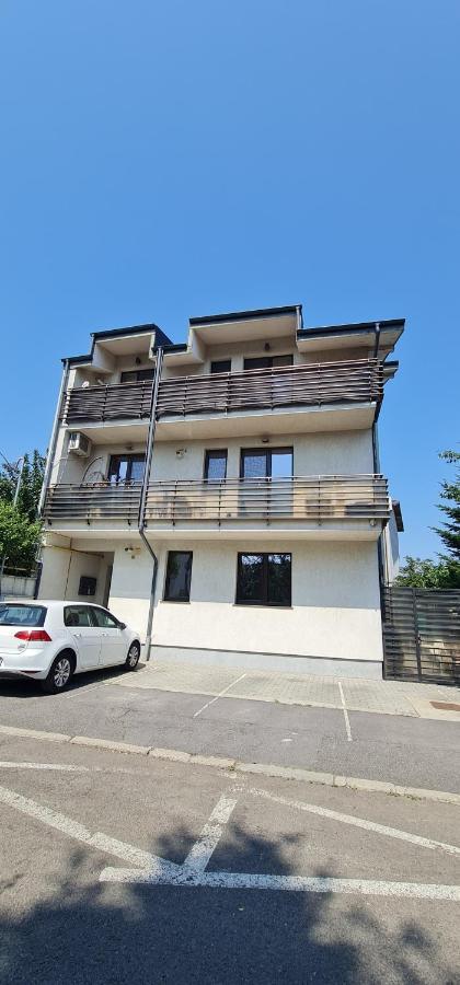 Exclusive Living Apartment Bukares Bagian luar foto